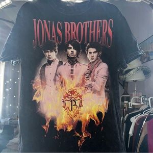 Jonas brothers burnin up tee